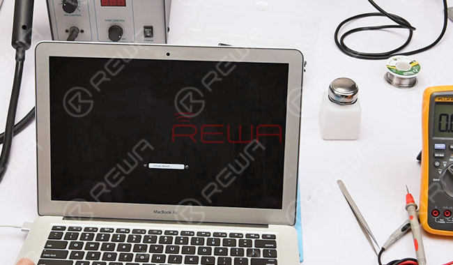 how to turn on macbook air that wont turn on